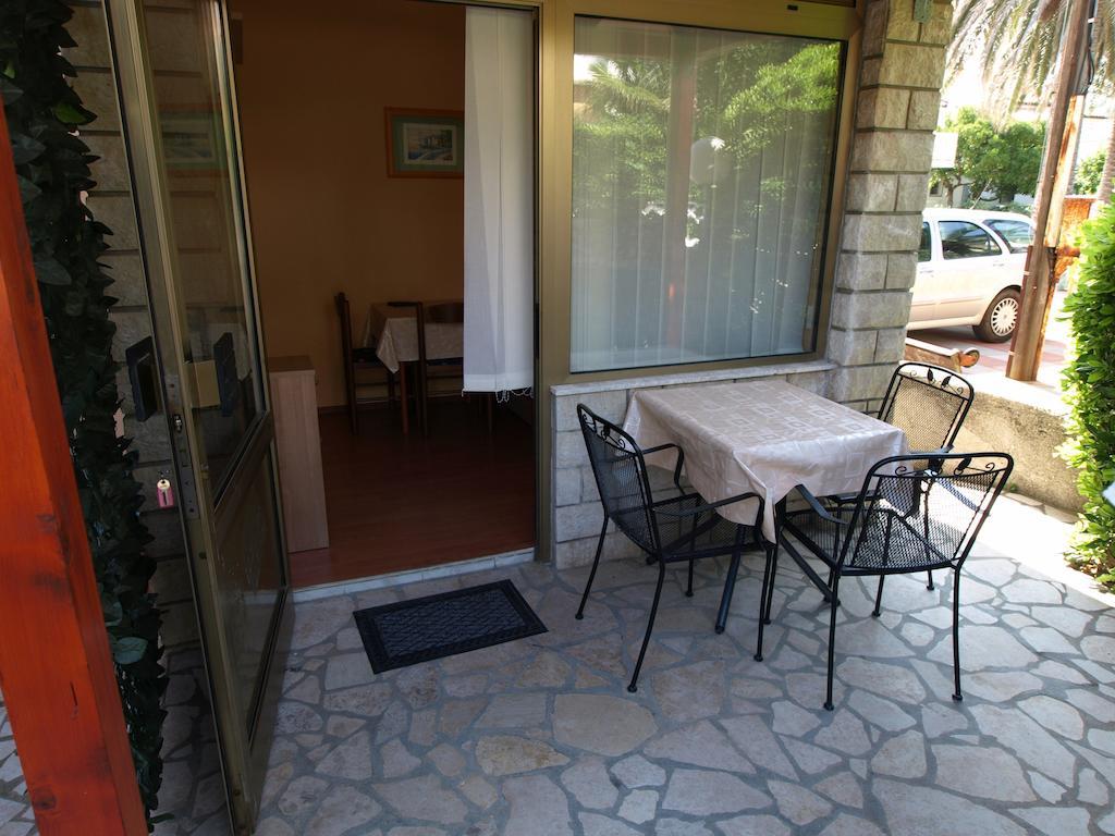 Guest House Sandra Rab Town Quarto foto